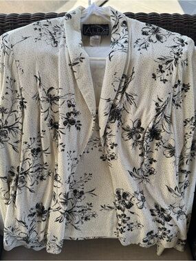 Alex Evenings Cream and Black Floral Open-Front Jacket